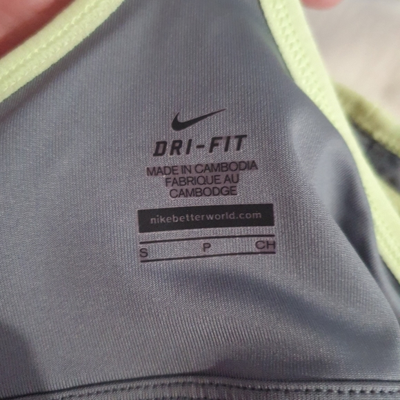 Nike DRI-FIT size small red racerback tank with in-built bra and rear pocket - Picture 6 of 8